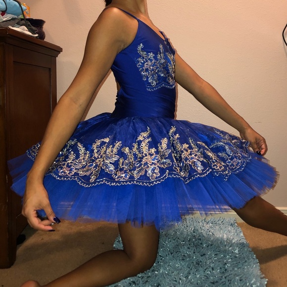 Elegant Ballet Dress - Picture 4 of 4